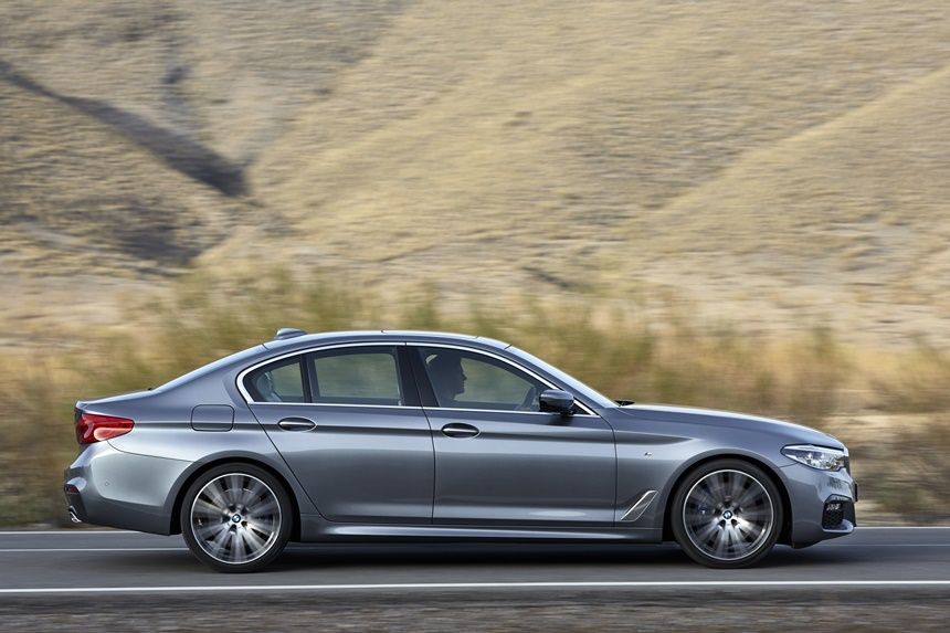 17 Bmw 5 Series G30 Revealed Petrol Diesel Phev Variants From 190hp To 462hp Auto News Carlist My