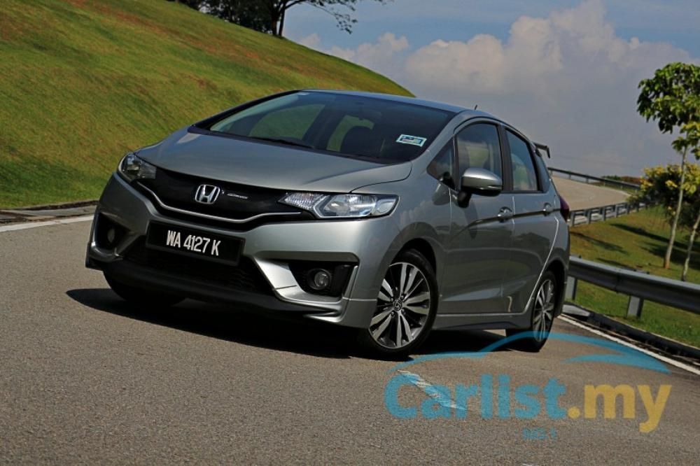 44909-2015-honda-jazz-1.5-v-full-review-1.jpg?itok=Zd48O93C