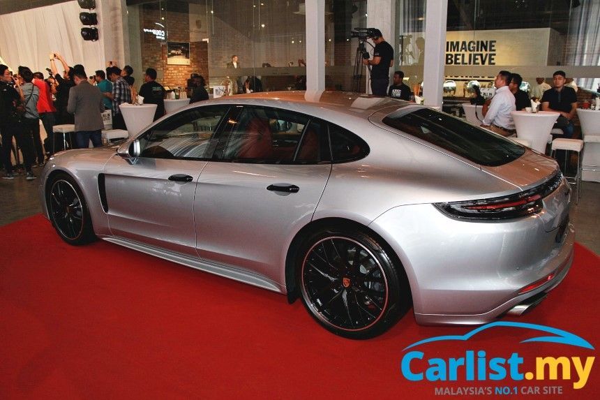 45074-2017_porsche_panamera_1.jpg