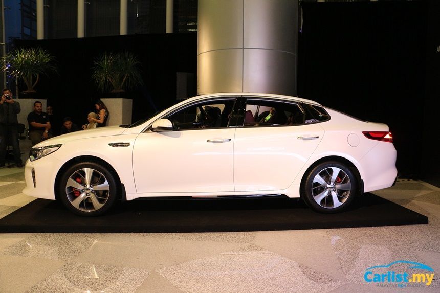 45662-kia_optima_gt_launch_3.jpg