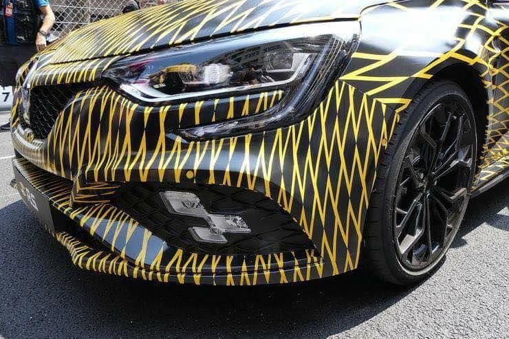 45727-2018_renault_megane_rs_spied_2.jpg