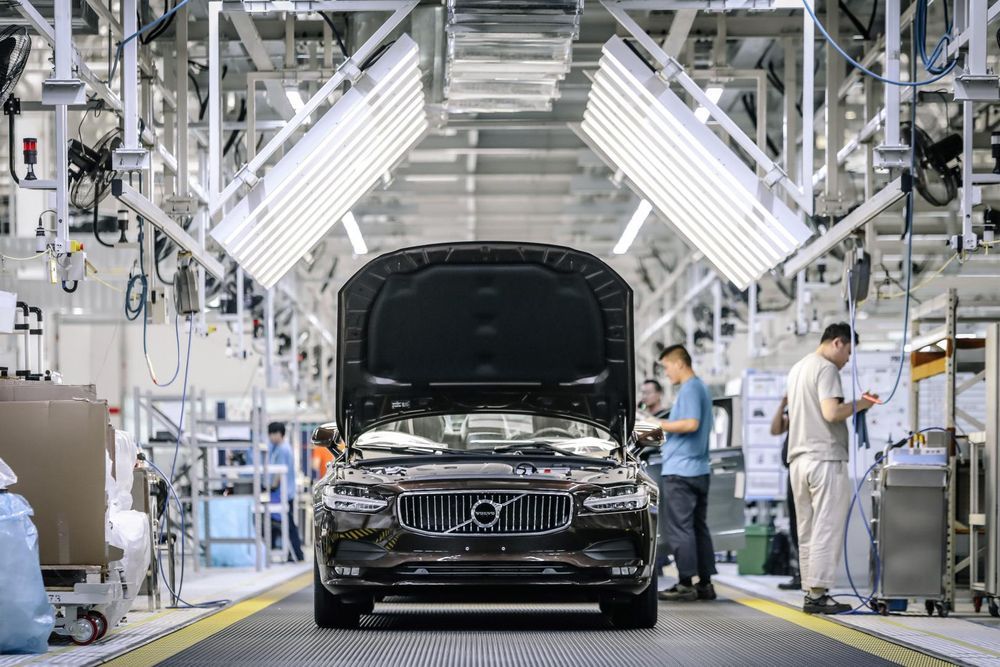 45735-2018_volvo_s90_daqing_11.jpg