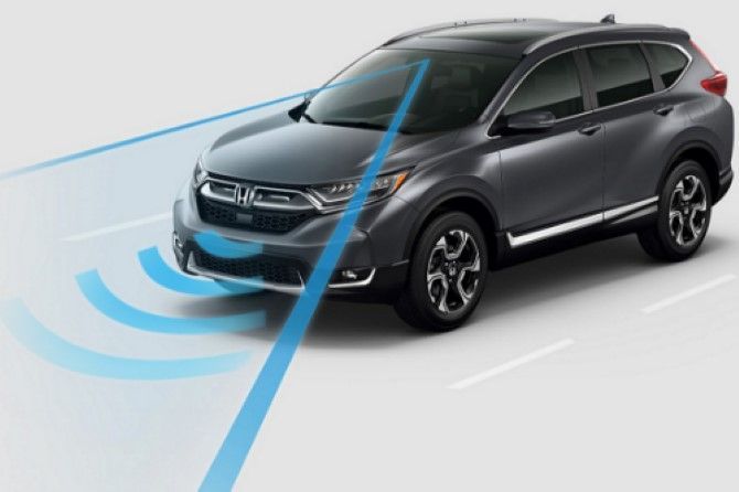 46012-2017-honda-cr-v-with-honda-sensing_o.jpg