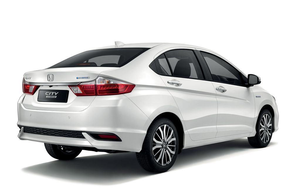 46419-2017_honda_city_hybrid_back_2.jpg