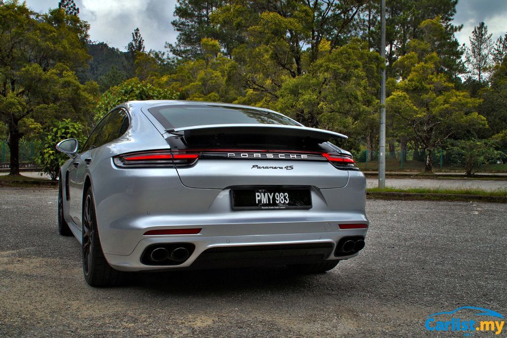 47228-2017_porsche_panamera_4s_review_33.jpg