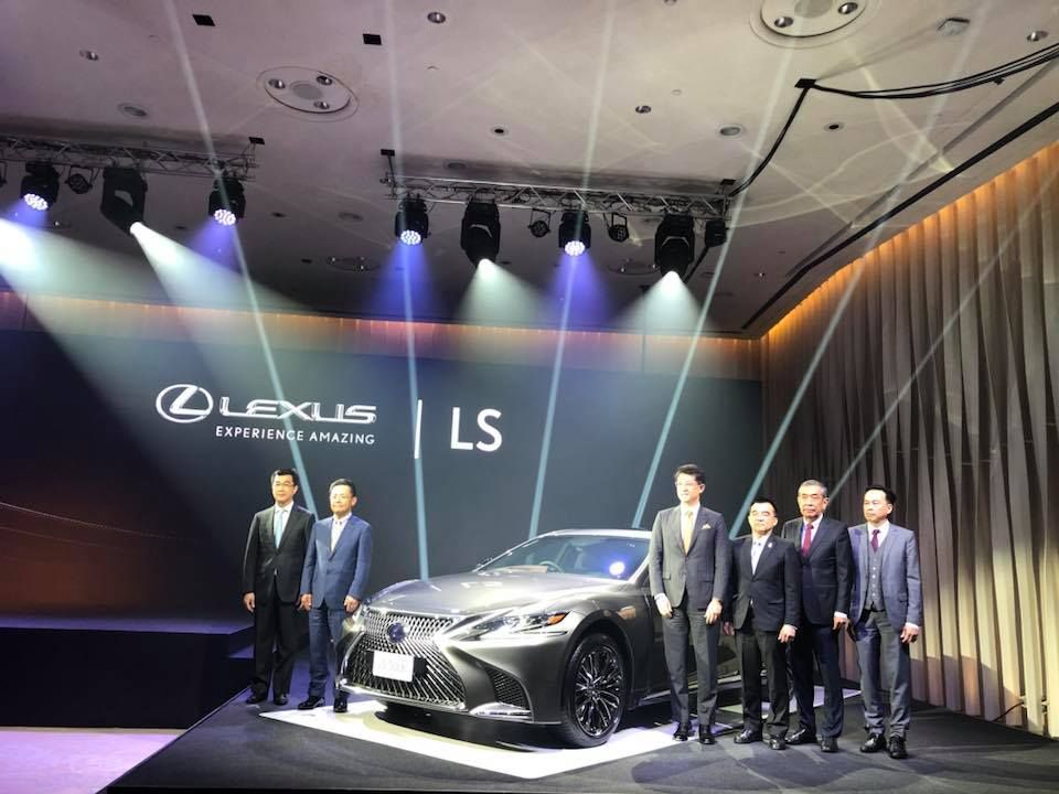 48424-2018_lexus_ls_thai_2.jpg