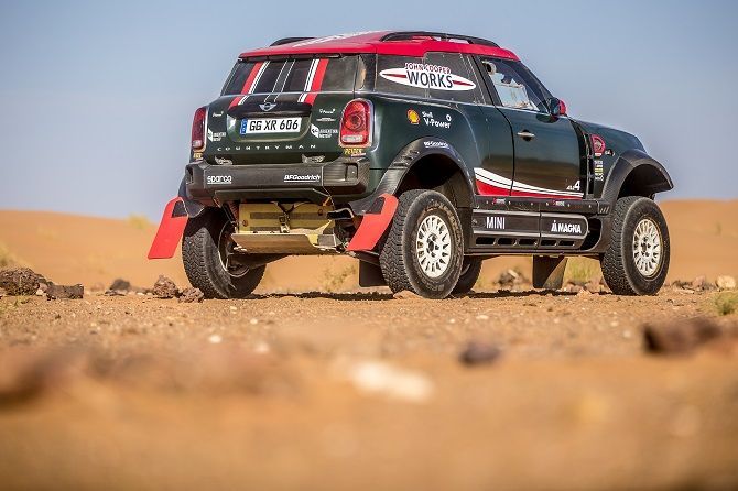 48462-mini_x-raid_dakar_2018_1.jpg