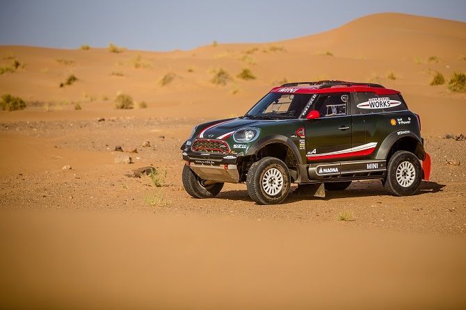 48462-mini_x-raid_dakar_2018_5.jpg