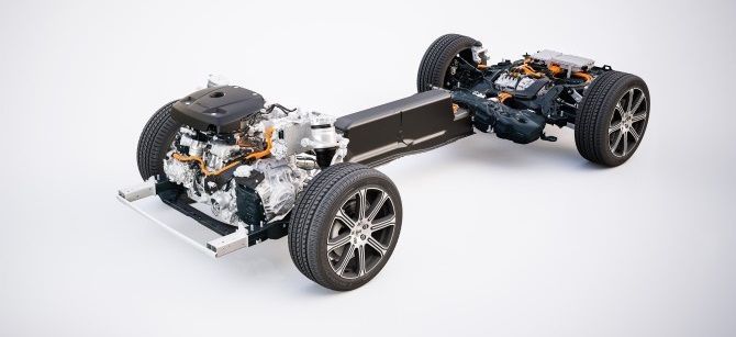 49205-205095_the_new_volvo_xc60_t8_powertrain.jpg