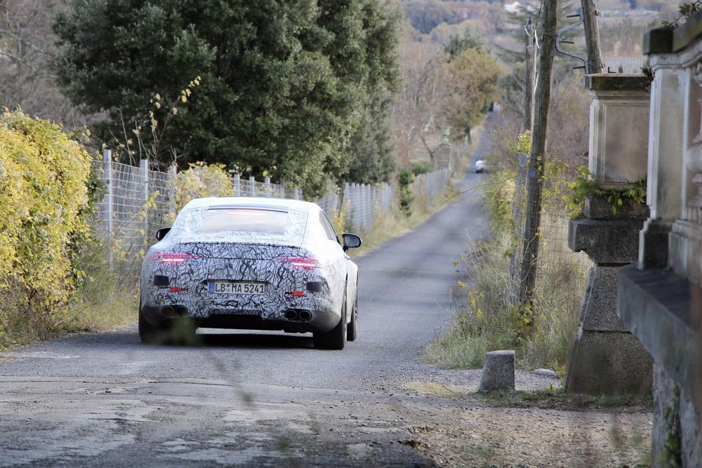 49562-mercedes-amg-gt4-1.jpg