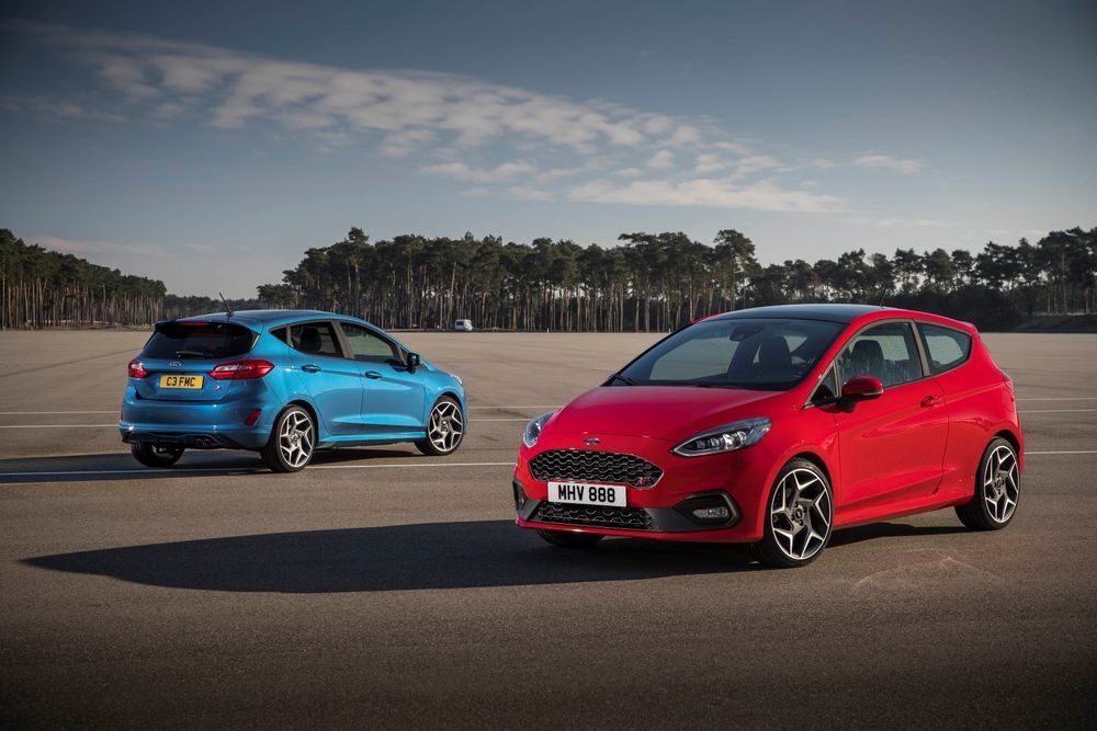 49959-ford_2018_fiesta_st_07.jpg