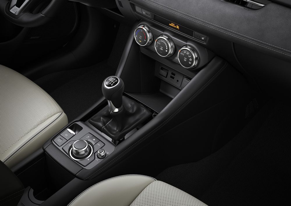 50278-2019_mazda_cx-3_int_6.jpg