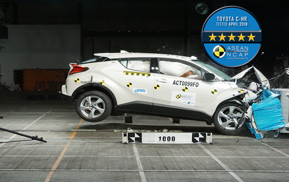 50848-toyota-c-hr-with-plate_rsz.png