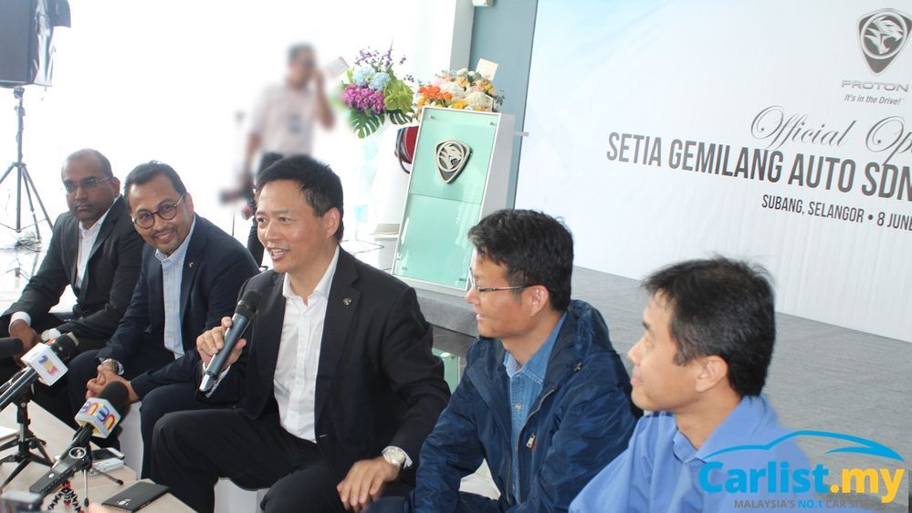 51226-proton-topmgmt-setia-officialopening.jpg