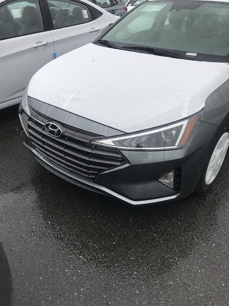 51535-hyundai_elantra_facelift_spied_1.jpg