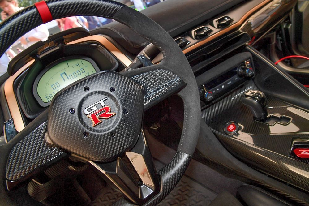 51629-gtr50_interior.jpg