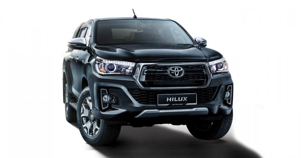 51740-toyota_hilux_l_edition_cover.jpg
