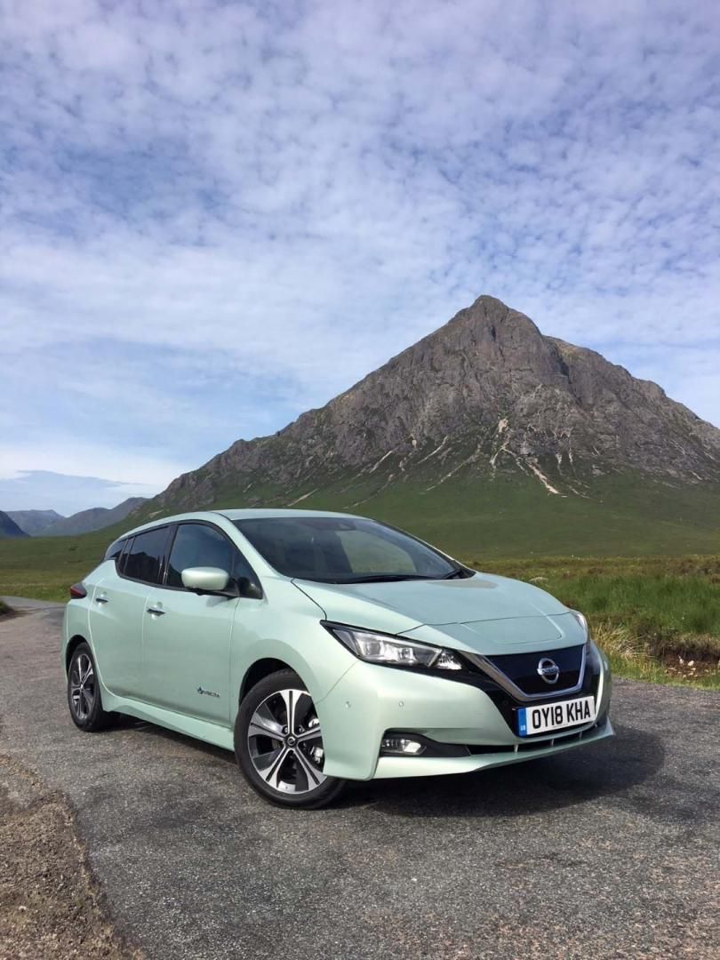 51880-426231680_new_nissan_leaf_takes_charge_on_the_three_peaks_challenge.jpg