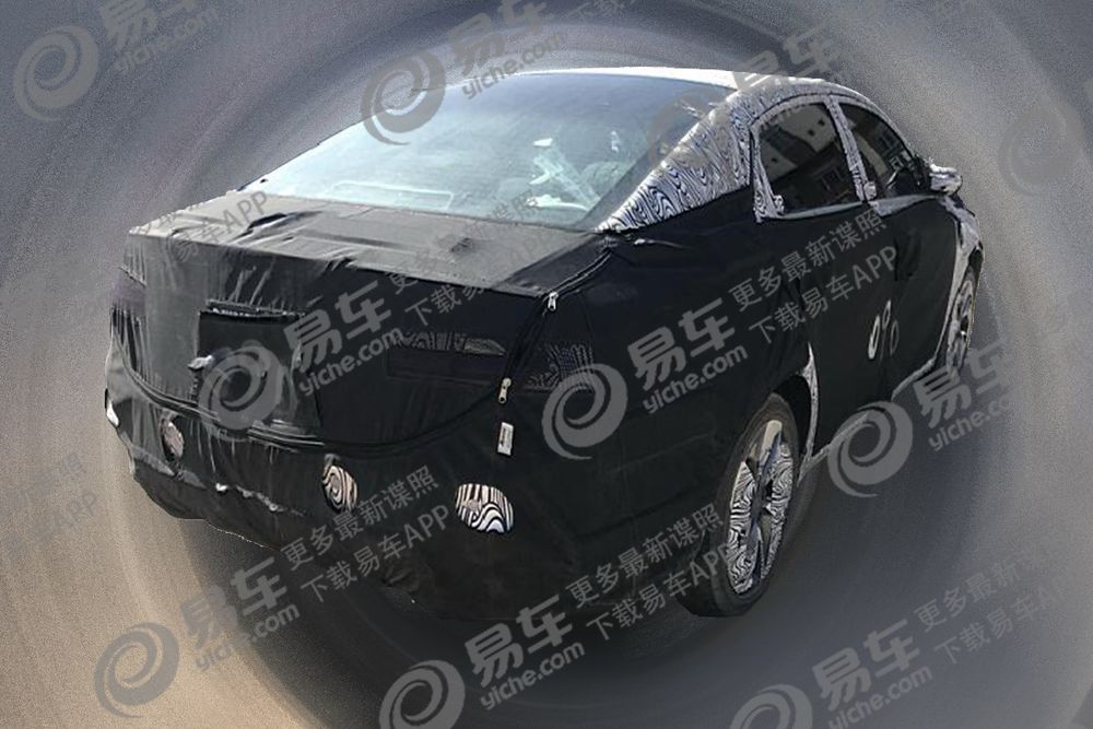 52239-geely-binrui_phev_spied_2.jpg