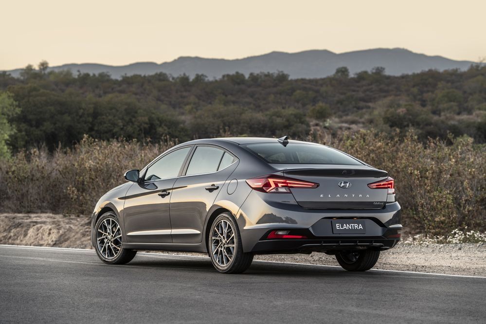 52264-2019_hyundai_elantra_facelift_12.jpg