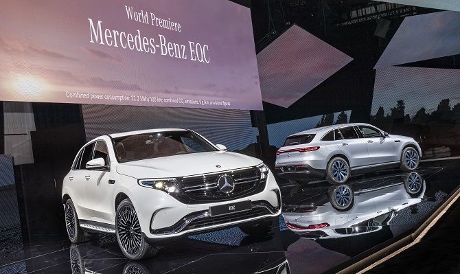 52449-mercedes-benz_eqc_launch_10.jpg