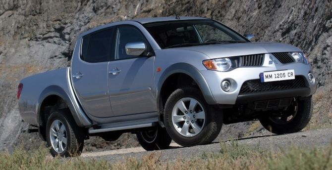 52759-autowp.ru_mitsubishi_l200_douable_cab_13.jpg