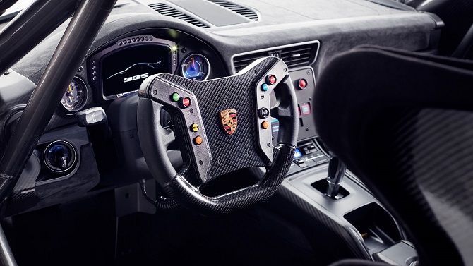 52802-porsche_2019_935_4.jpg