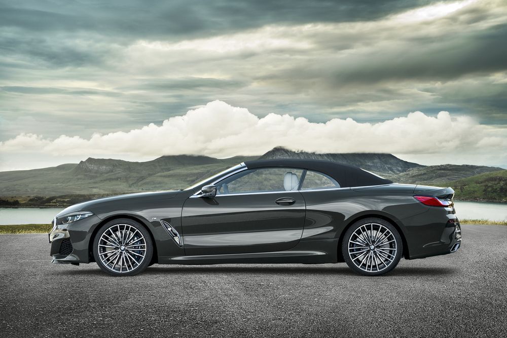 53322-2019_g14_bmw_8_series_convertible_27.jpg