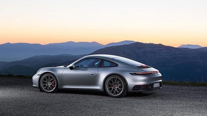 53703-porsche_992_911_la_2018_8.jpg