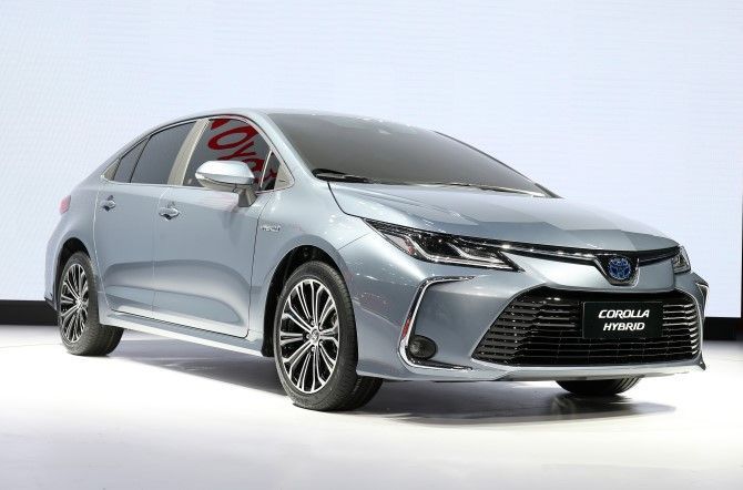 All New Toyota Corolla Altis And Avanza Facelift To Debut In