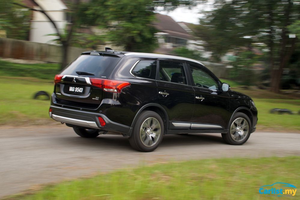 54135-mitsubishi_outlander_review_ext_8.jpg