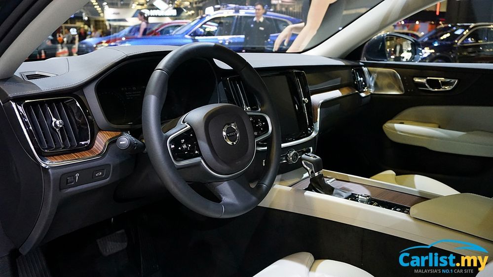 54223-volvo_s60_singapore_motorshow_2019_12.jpg