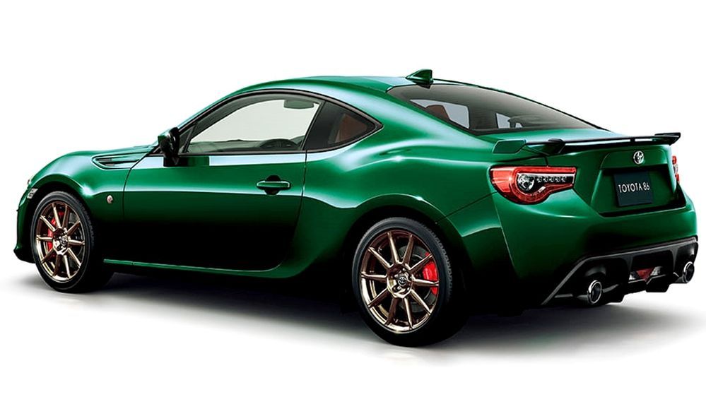 54649-toyota-86-japan-british-racing-green-rear.jpg