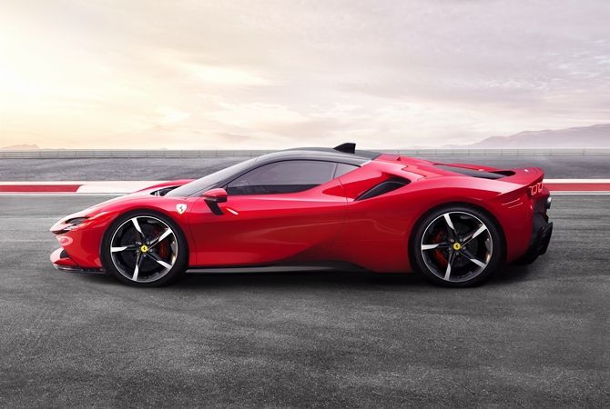 56187-ferrari_sf90_stradale_2.jpg