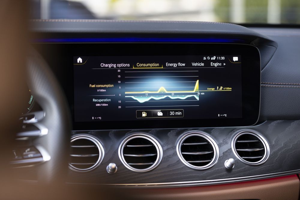 2020 mercedes-benz e-class infotainment