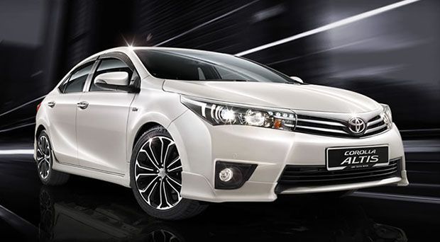 7944-2015-toyota-corolla-safety-video-3.jpg