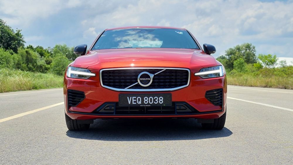 Volvo S60 Grille