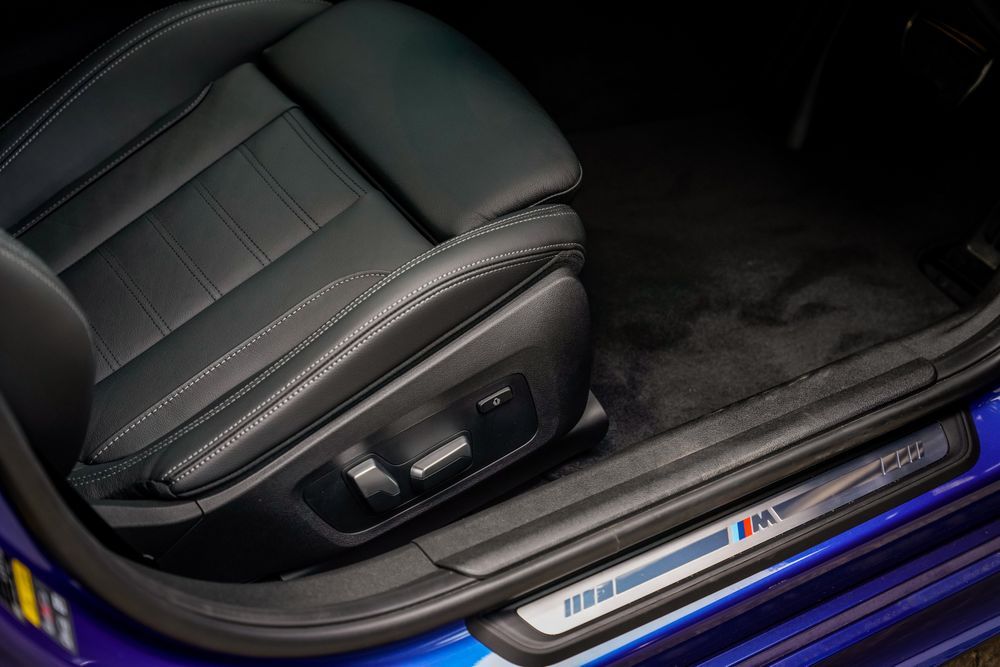 BMW G20 330e M Sport interior