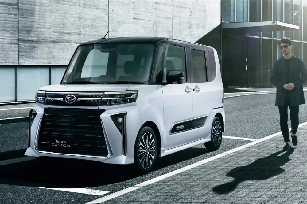 Daihatsu Tanto Custom RS