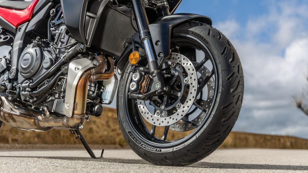 2025 Yamaha TRACER 7 Front brake