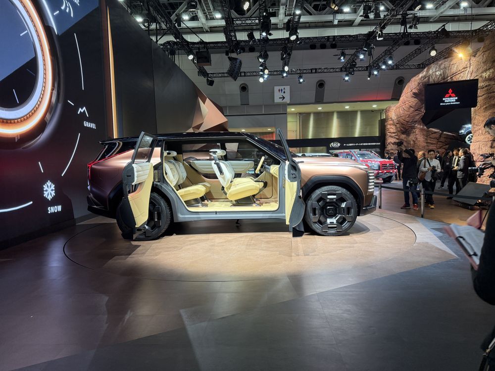 Mitsubishi Elevance Concept ในงาน Japan Mobility 2025