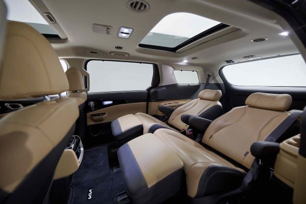 The Kia Carnival SXL Luxury Diesel รุ่น 7 ที่นั่ง 2025 ห้องโดยสาร