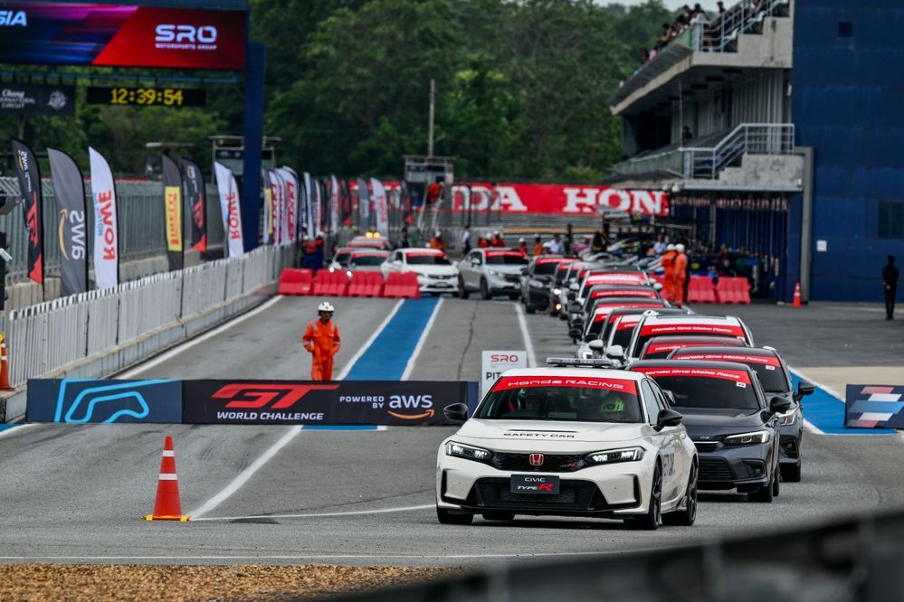 Honda One Make Race 2025 Exclusive Trip รถลูกค้าลงสนาม