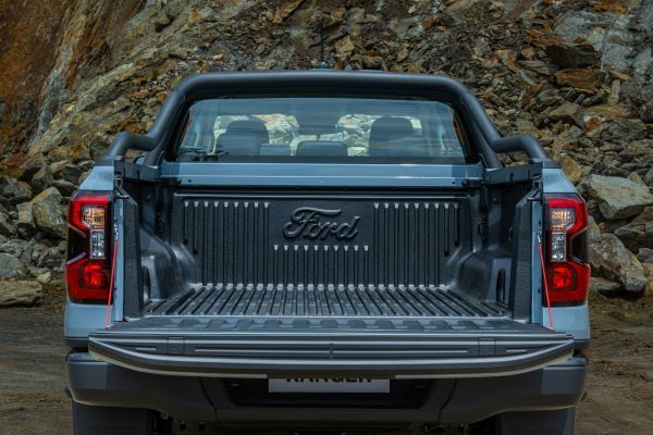 Ford Ranger Wolftrak 2026 ท้ายกระบะ