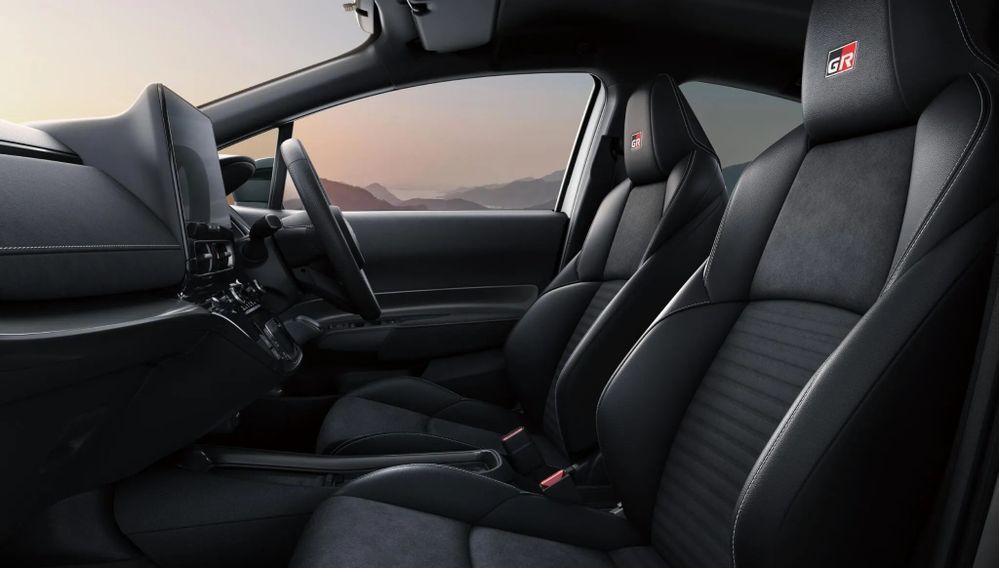 Toyota Aqua GR Sport เบาะโดยสาร