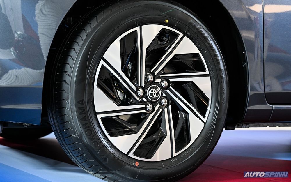 Toyota Yaris ATIV  HEV