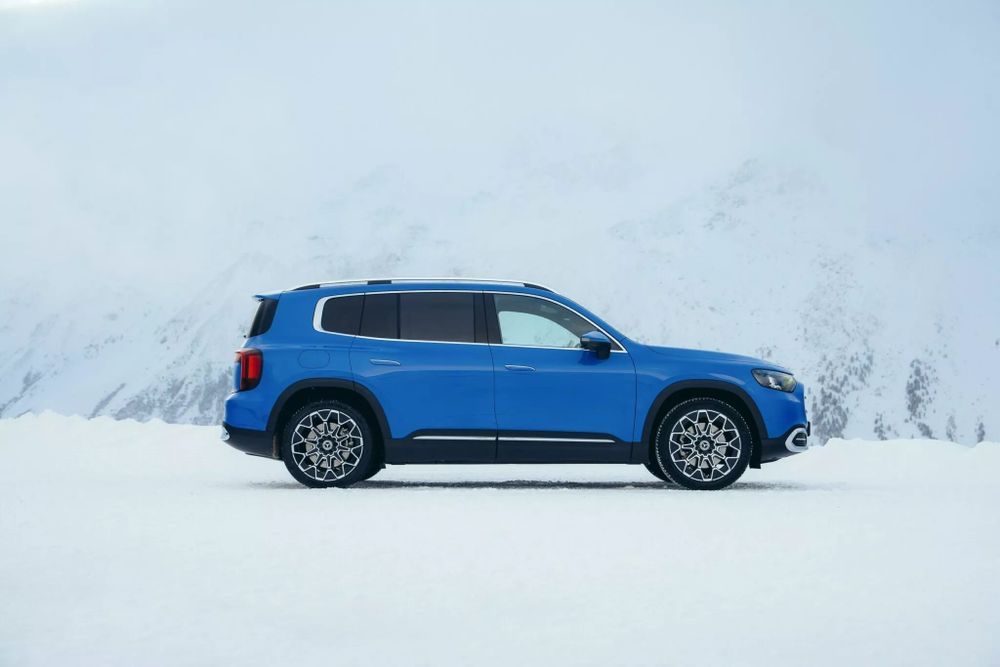 Mercedes-Benz GLB ด้านข้าง