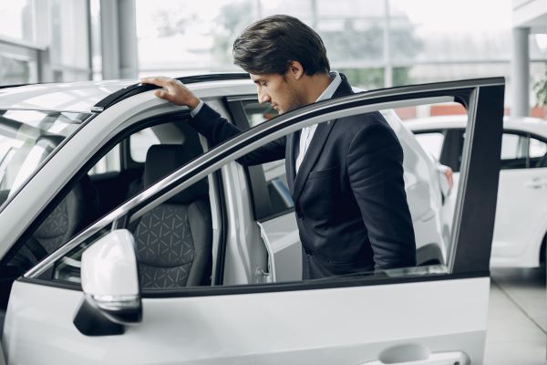 มือหนักระวังกระเป๋าฉีก! ปิดประตูรถแรงบ่อยๆ พังกว่าที่คิด 2026