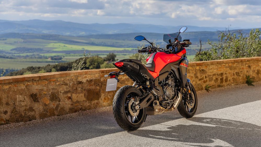 2025 Yamaha TRACER 7