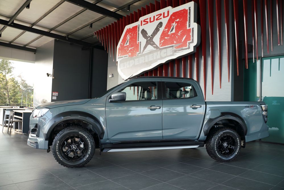  ISUZU V-CROSS 4X4 เครื่องยนต์ 2.2 Ddi MAXFORCE ชุดแต่ง WILD (2)